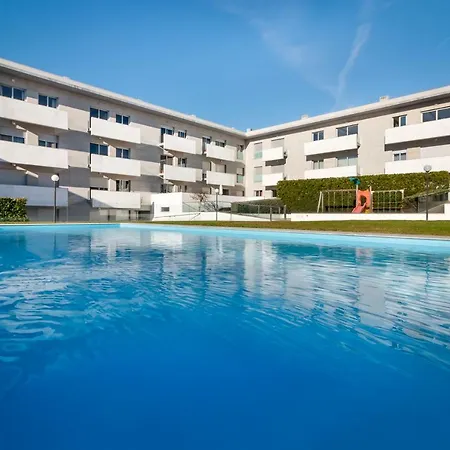 Pink - Spacious With Pool * Viana do Castelo