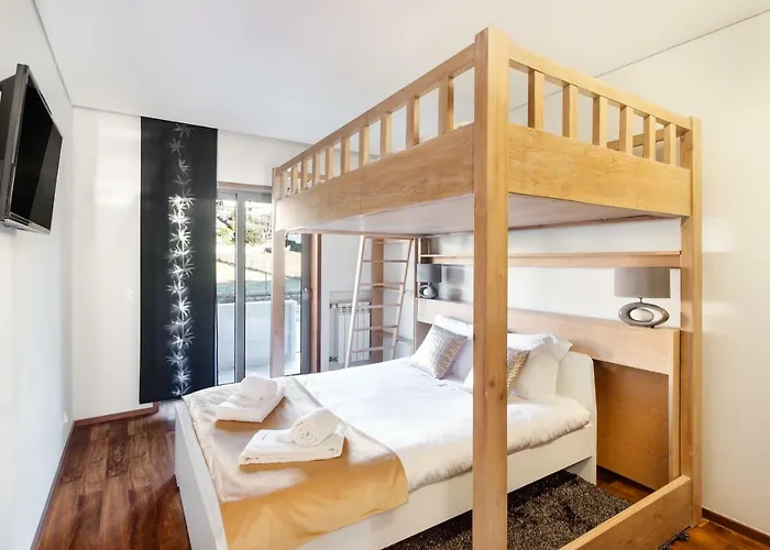 Pink - Spacious With Pool Apartament Viana do Castelo