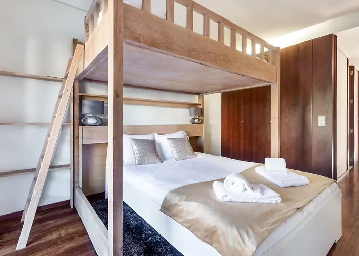 Apartament Pink - Spacious With Pool Viana do Castelo