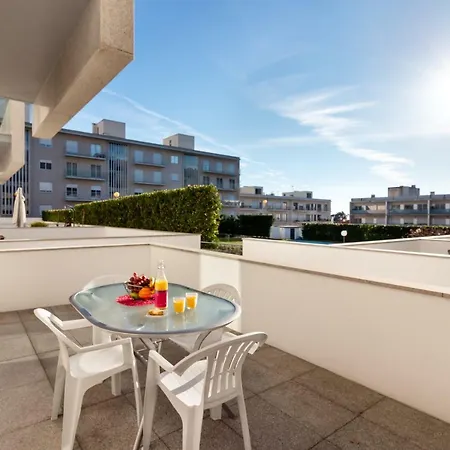 Pink - Spacious With Pool * Viana do Castelo