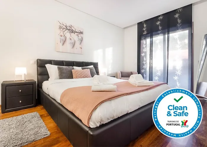 Pink - Spacious With Pool Apartman Viana do Castelo