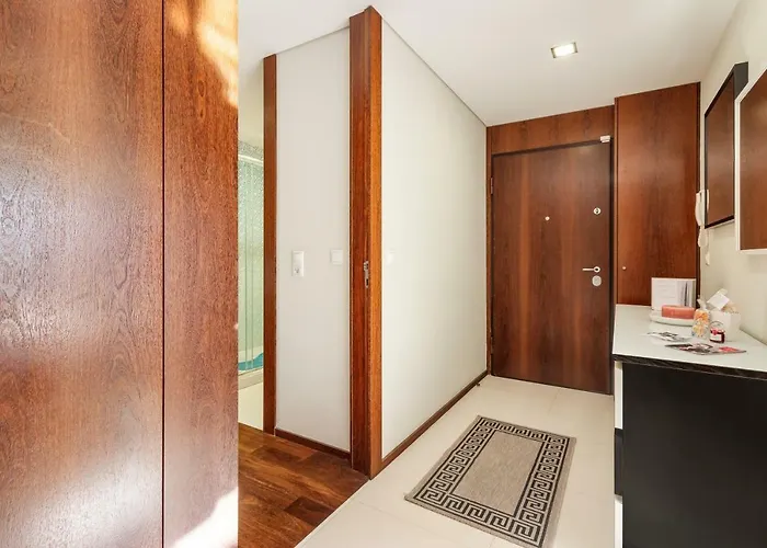 Pink - Spacious With Pool Viana do Castelo